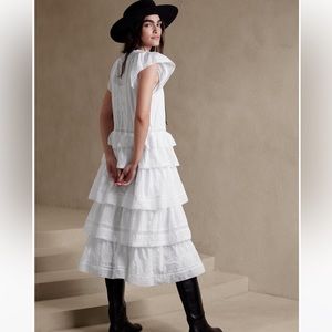 Banana Republic Selene Embroidered Midi Dress Tall M